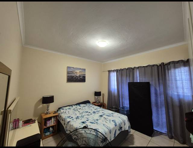 2 BEDROOM APARTMENT FOR SALE IN HARTENBOS CENTRAL
